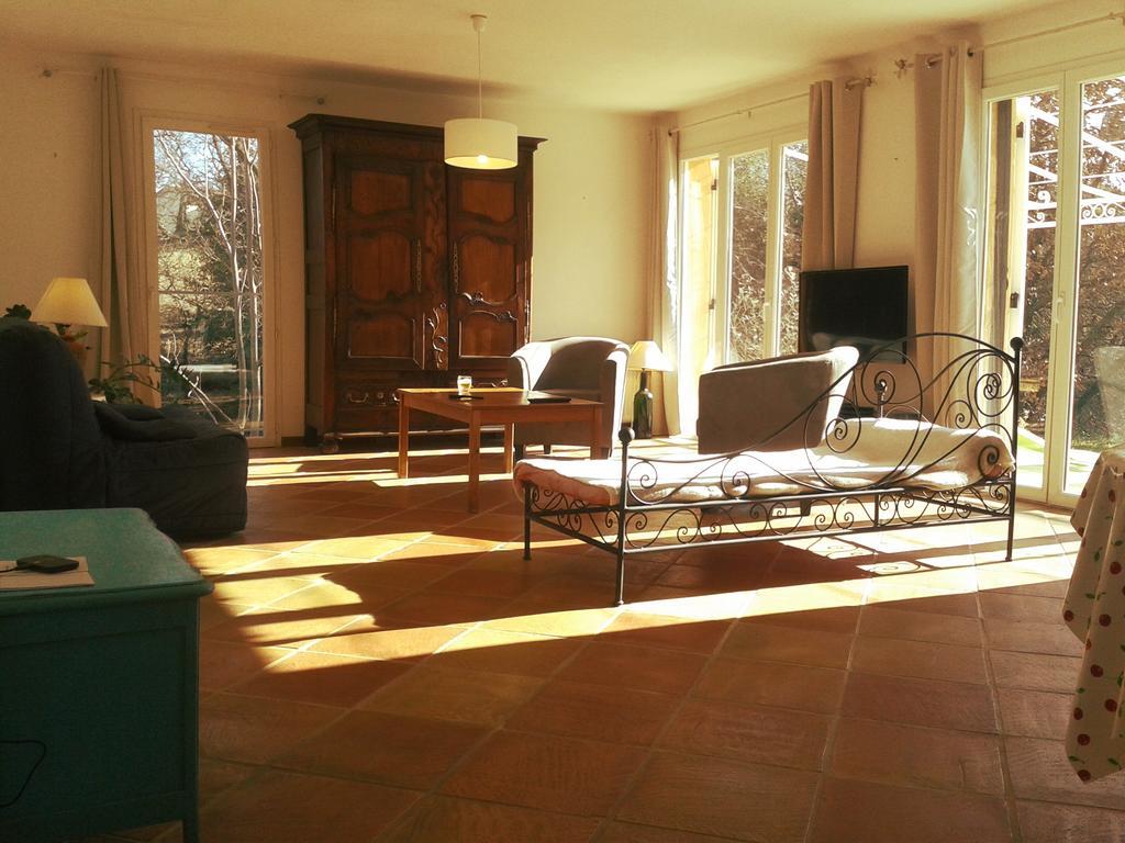Вилла Entre Nimes Et Arles Бельгард Экстерьер фото