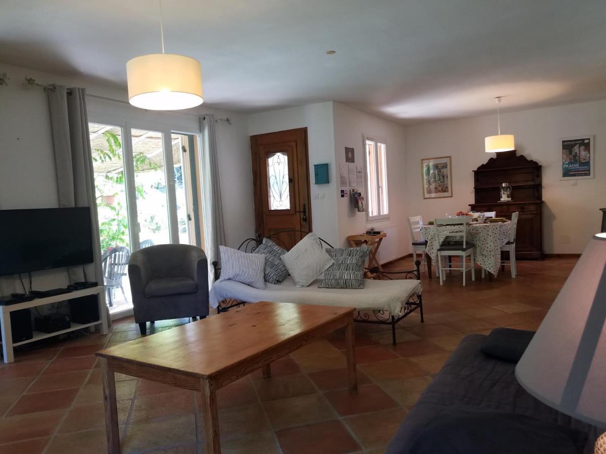 Вилла Entre Nimes Et Arles Бельгард Экстерьер фото